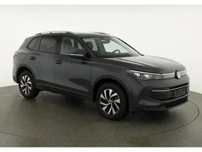 Neu VW Tiguan Life 150 PS (110 kW) 2025 Grün SUV