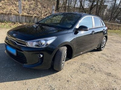 Gebraucht Kia Rio DREAM-TEAM Edition 99 PS (72 kW) 2019 Schwarz Limousine