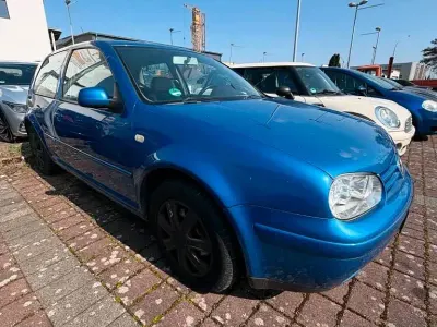 Używany VW Golf III 102 KM (75 kW) 1999 Niebieski Sedan/Limuzyna