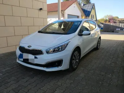Second-hand Kia Ceed 99 CP (72 kW) 2017 Alb Hatchback