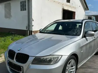 Gebraucht BMW 320 Lifestyle 184 PS (135 kW) 2010 Silber Kombi