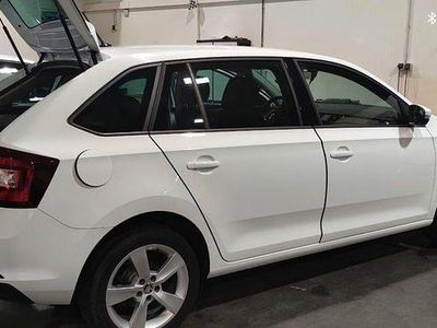 Gebraucht Skoda Rapid Clever 90 PS (66 kW) 2018 Weiß Kleinwagen