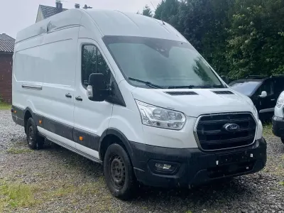 Gebraucht Ford Transit Trend 131 PS (96 kW) 2021 Frostweiß Van / Kleinbus
