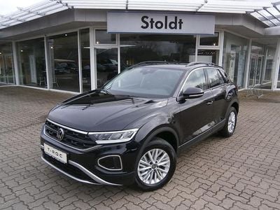 Deep black perleffekt (schwarz), perleffekt Gebraucht 2024 VW T-Roc Life SUV | 34.920 € (Teuer)