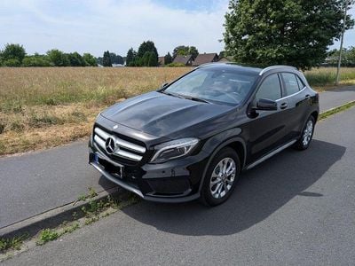 Mercedes GLA220
