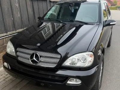 Usado Mercedes ML270 Edition 163 HP (119 kW) 2004 Preto SUV