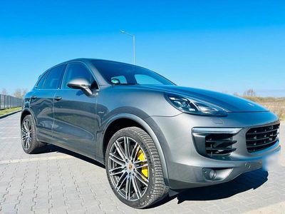 Second-hand Porsche Cayenne S 380 CP (279 kW) 2016 Gri SUV
