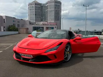 Gebraucht Ferrari F8 721 PS (530 kW) 2022 Rot Limousine