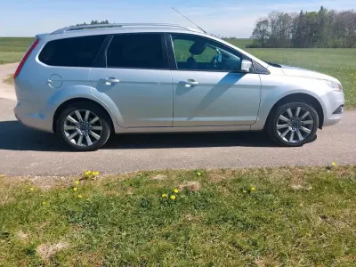 Gebraucht Ford Focus 125 PS (91 kW) 2011 Silber Kombi