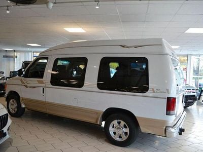 Weiß Gebraucht 2005 Ford V8 Van | 10.900 €