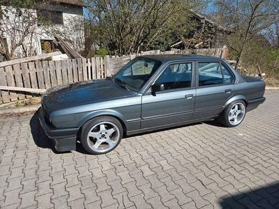 Second-hand BMW 325 Sport Line 170 CP (125 kW) 1987 Gri Berlinǎ