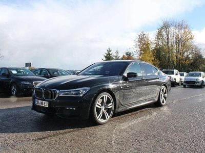 Gebraucht BMW 750 M Sport 449 PS (330 kW) 2019 Black sapphire metallic Limousine
