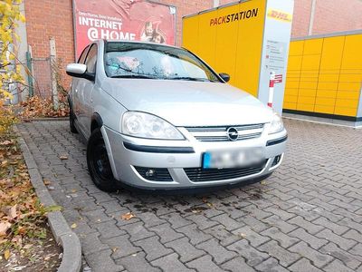 Grün Gebraucht 2006 Opel Corsa Kleinwagen | 1.650 € (Guter Preis)