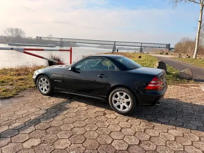 Gebraucht Mercedes SLK230 197 PS (144 kW) 2002 Schwarz Cabrio