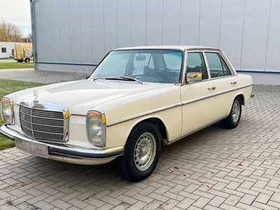 gebraucht Mercedes W115 200/8 Strich Acht V8 1 of 1