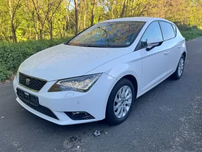 Gebraucht Seat Leon Style 150 PS (110 kW) 2013 Weiß Limousine