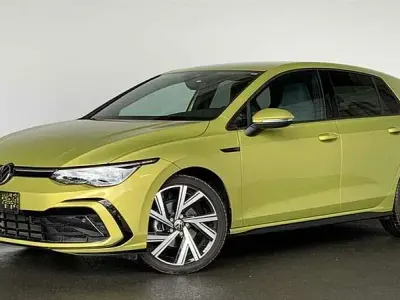 Second-hand VW Golf VII R-line 150 CP (110 kW) 2020 Galben Berlinǎ