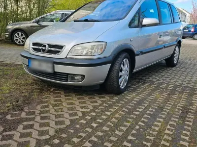 Second-hand Opel Zafira 147 CP (108 kW) 2003 Argintiu Monovolum