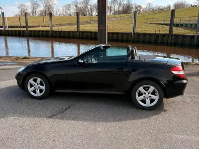Usata Mercedes SLK200 163 CV (119 kW) 2007 Nero Cabrio