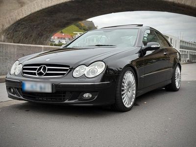 Gebraucht Mercedes CLK350 Avantgarde 272 PS (200 kW) 2007 Schwarz Coupé