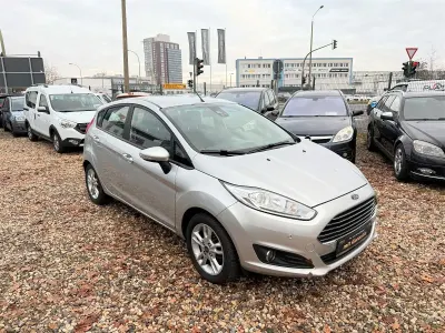 Gebraucht Ford Fiesta 101 PS (74 kW) 2015 Silber Kleinwagen