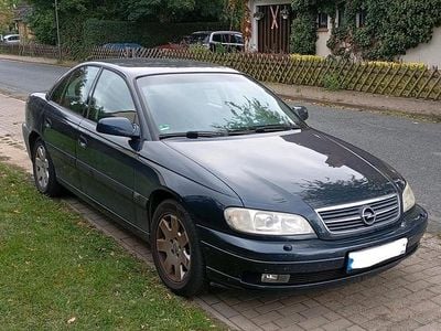 Blau Gebraucht 2001 Opel Omega Limousine | 1.900 €