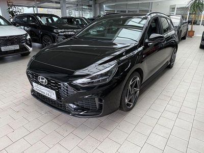 Neu Hyundai i30 N Line 140 PS (102 kW) 2025 Abyss black / mic Kombi