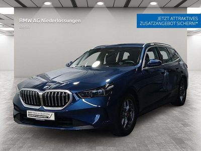 Blau Gebraucht 2025 BMW 520 Comfort Edition Kombi | 48.400 € (Superpreis)