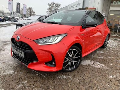 Gebraucht Toyota Yaris Hybrid Edition 116 PS (85 kW) 2020 Tokio fusion rot metallic, dach schwarz Limousine