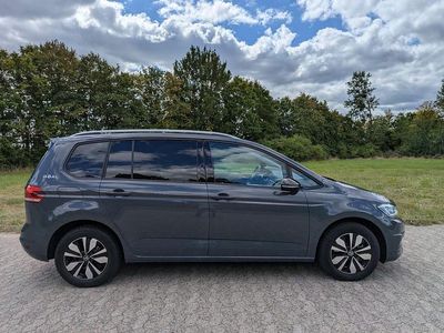 Gebraucht VW Touran Goal 150 PS (110 kW) 2025 Grau Van / Kleinbus