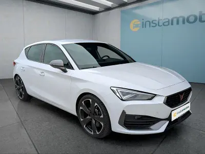 Usata Cupra Leon VZ 300 CV (220 kW) 2025 Bianco Utilitaria