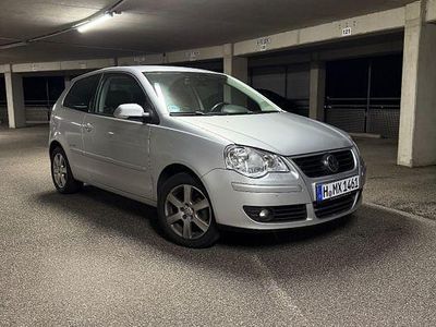 Silber Gebraucht 2009 VW Polo Kleinwagen | 2.299 € (Fairer Preis)