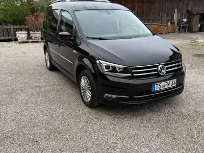 Gebraucht VW Caddy Highline 150 PS (110 kW) 2017 Schwarz Van / Kleinbus