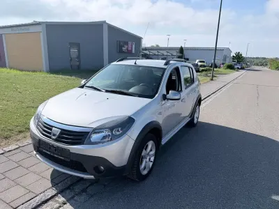 Gebraucht Dacia Sandero Stepway 87 PS (63 kW) 2010 Grau Limousine
