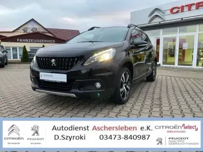 Gebraucht Peugeot 2008 GT-line 131 PS (96 kW) 2019 Perla nera schwarz metallic (metallic) SUV