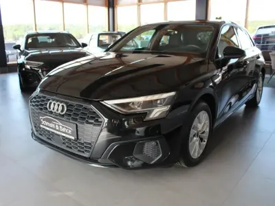 Gebraucht Audi A3 Sport 204 PS (150 kW) 2022 Schwarz Limousine
