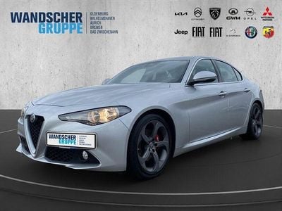 Gebraucht Alfa Romeo Giulia Super 179 PS (131 kW) 2017 Silberschwarz Limousine