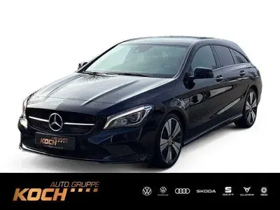 Gebraucht Mercedes CLA200 Shooting Brake Urban 156 PS (114 kW) 2018 Schwarz Kombi
