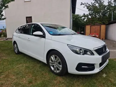Gebraucht Peugeot 308 Active 131 PS (96 kW) 2019 Weiß Kombi