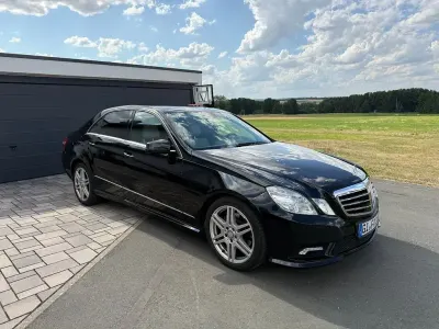 Gebraucht Mercedes E350 AMG 272 PS (200 kW) 2010 Schwarz Limousine