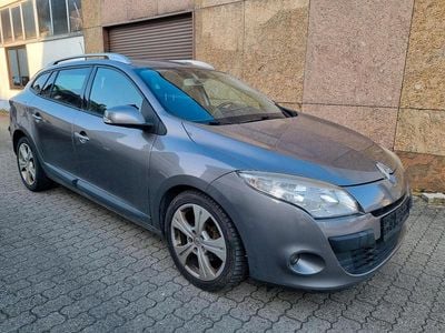 Gebraucht Renault Mégane GrandTour 106 PS (77 kW) 2009 Grau Kombi