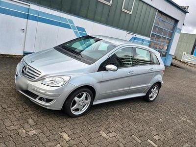 Gebraucht Mercedes B170 85 PS (62 kW) 2005 Silber Van / Kleinbus