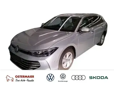 Gebraucht VW Passat 150 PS (110 kW) 2025 Oyster silver metallic Kombi