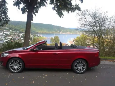 Używany Volvo C70 Momentum 150 KM (110 kW) 2012 Czerwony Kabriolet
