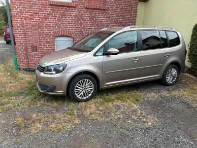 Gebraucht VW Touran 104 PS (76 kW) 2014 Gold Van / Kleinbus
