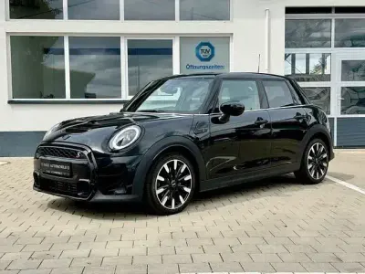 Gebraucht Mini Cooper S Classic 178 PS (130 kW) 2023 Schwarz Kleinwagen