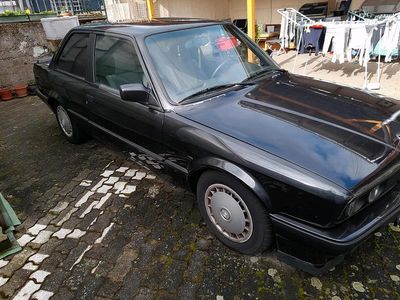 Gebraucht BMW 325 170 PS (125 kW) 1988 Schwarz Coupé