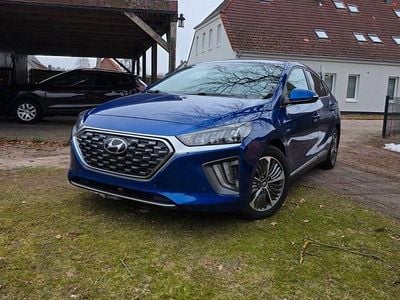 Blau Gebraucht 2019 Hyundai Ioniq Premium Kleinwagen | 14.899 € (Fairer Preis)