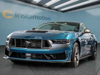 Neu Ford Mustang Fastback 453 PS (333 kW) 2026 Grün Coupé