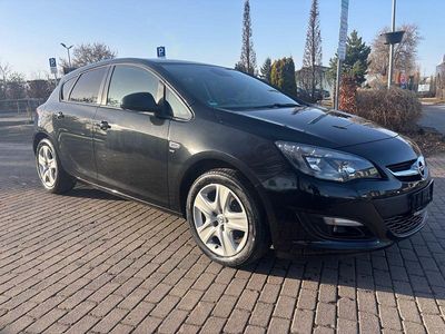 Usata Opel Astra Energy 136 CV (100 kW) 2014 Berlina